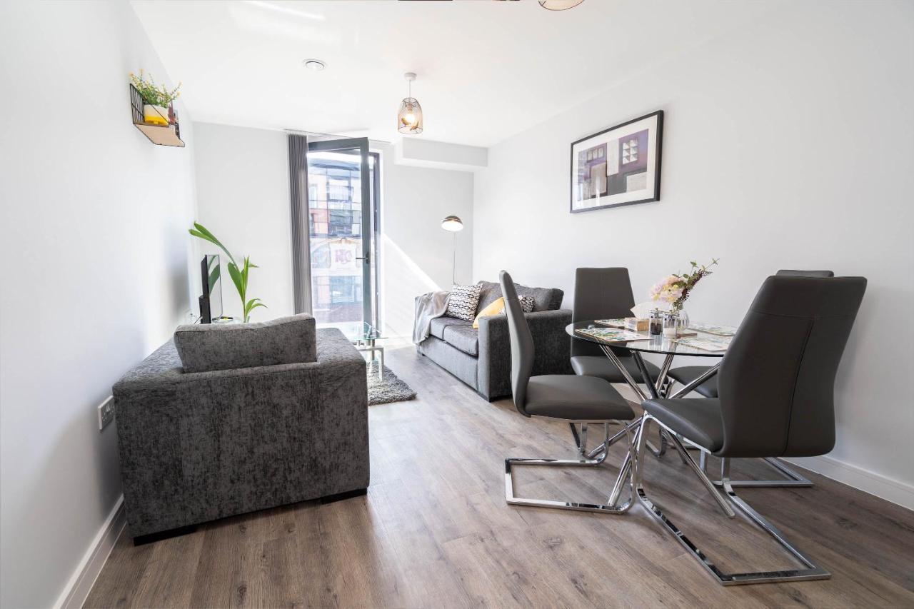 New Build - 2 Bed Snug Modern Apartment - Juliet Balcony - Roof Top Terrace - Digbeth, Birmingham City Centre - Free Netflix & Smart Tv Zewnętrze zdjęcie