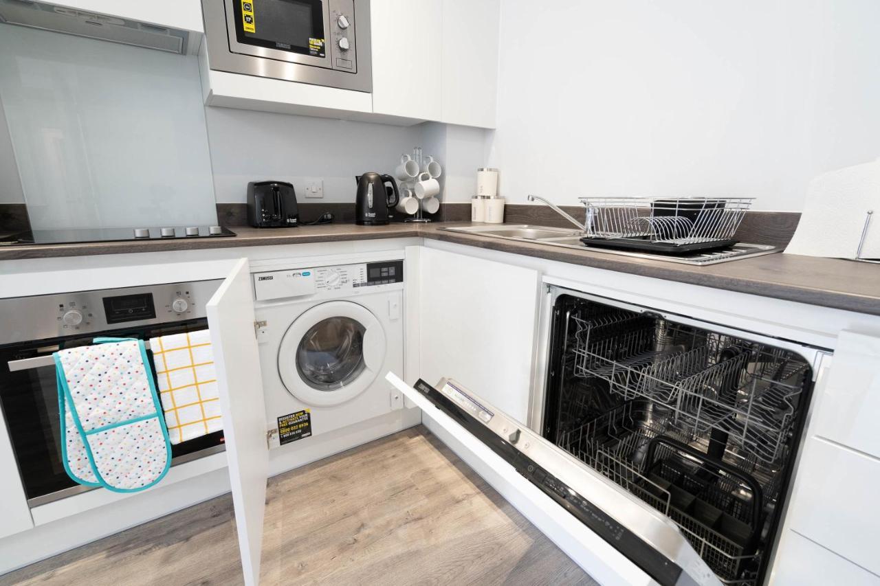 New Build - 2 Bed Snug Modern Apartment - Juliet Balcony - Roof Top Terrace - Digbeth, Birmingham City Centre - Free Netflix & Smart Tv Zewnętrze zdjęcie