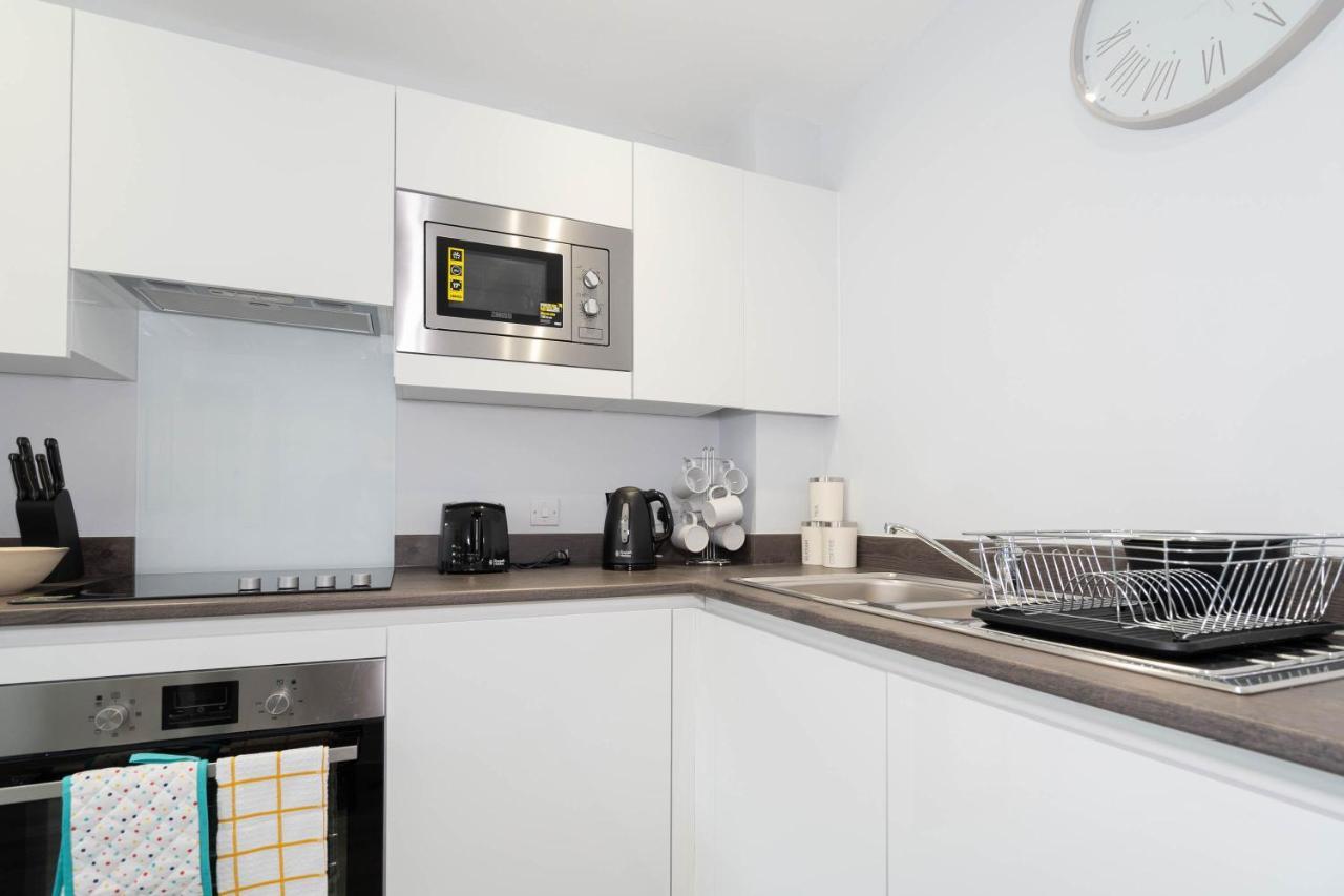 New Build - 2 Bed Snug Modern Apartment - Juliet Balcony - Roof Top Terrace - Digbeth, Birmingham City Centre - Free Netflix & Smart Tv Zewnętrze zdjęcie